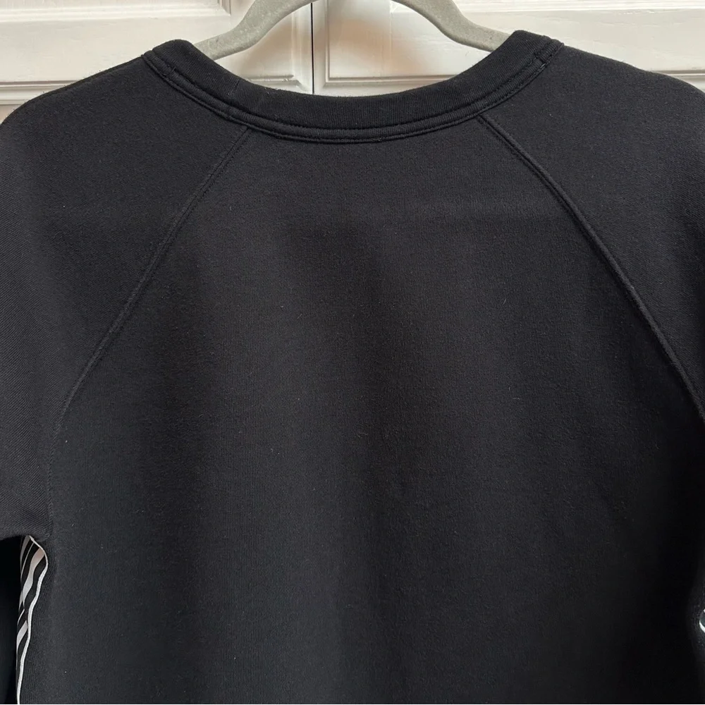 Athleta 24/7 Striped Crew Sweatshirt in Black and White Size Large Tall